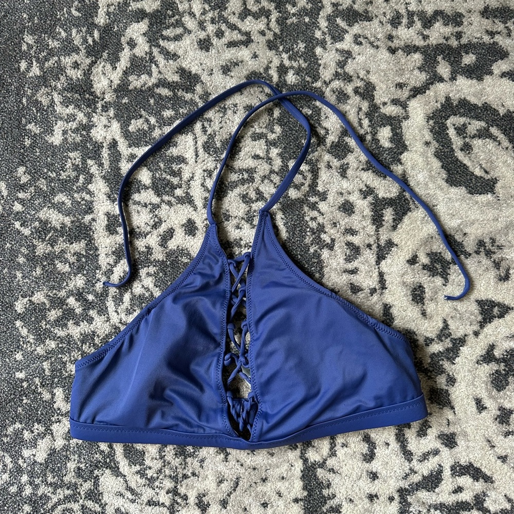 New never worn VS Pink bathing suit top size m